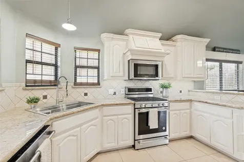 105 Wisteria Street Richwood TX 77531