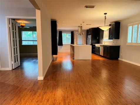 6835 Queensclub Houston TX 77069