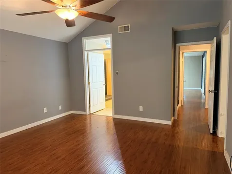 6835 Queensclub Houston TX 77069