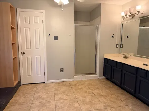 6835 Queensclub Houston TX 77069
