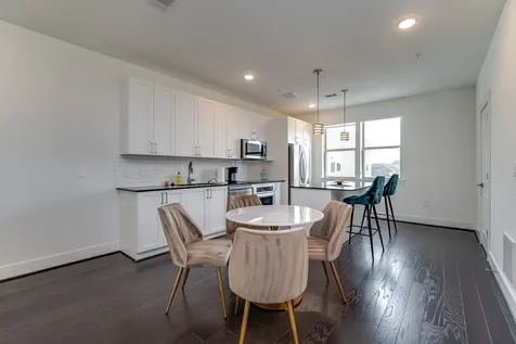 4819 Caroline Street 308 Houston TX 77004