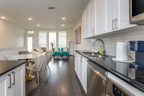 4819 Caroline Street 308 Houston TX 77004