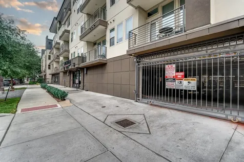 4819 Caroline Street 308 Houston TX 77004