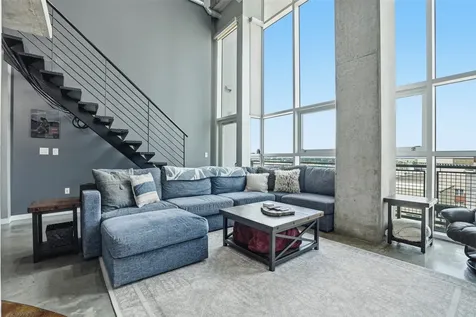 2000 Bagby Street 9422 Houston TX 77002