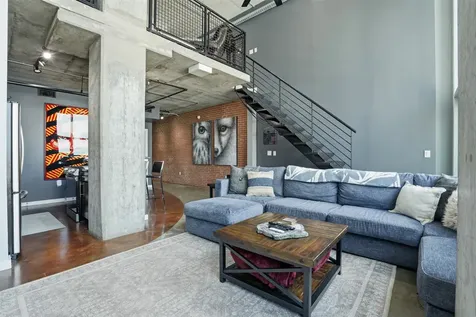 2000 Bagby Street 9422 Houston TX 77002