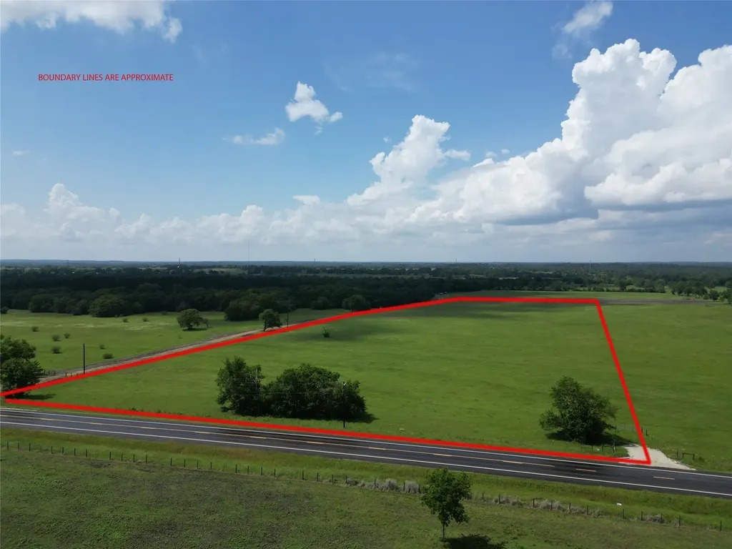 13.85 +/- Acres Highway 30 Bedias TX 77831