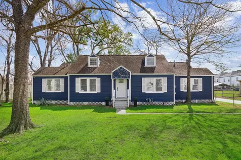 801 Woodcrest Drive Houston TX 77018