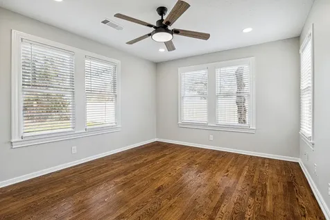 801 Woodcrest Drive Houston TX 77018