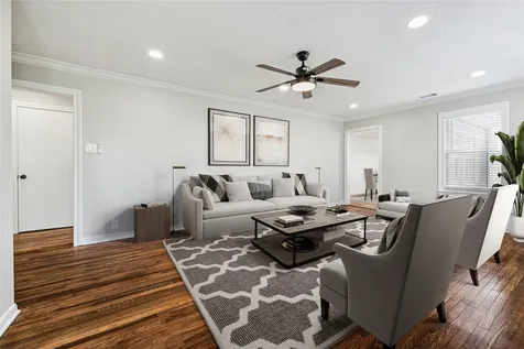 801 Woodcrest Drive Houston TX 77018
