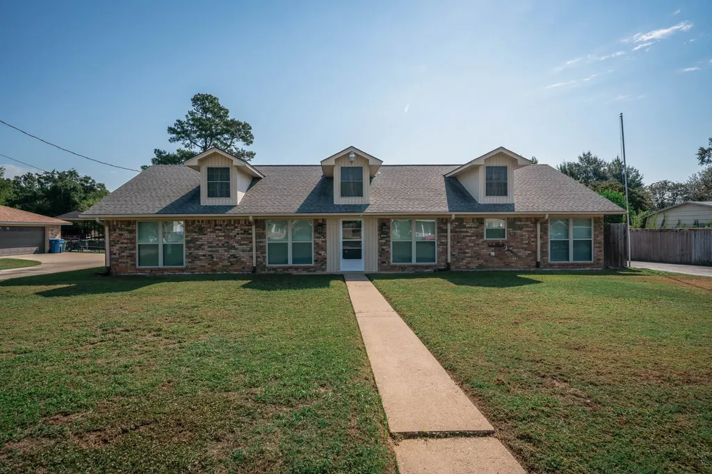 1304 Steve Street White Oak TX 75693