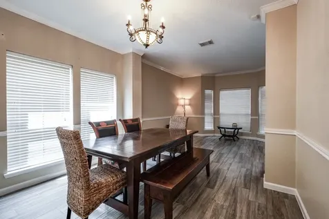 1015 Highlands Woods Drive Highlands TX 77562