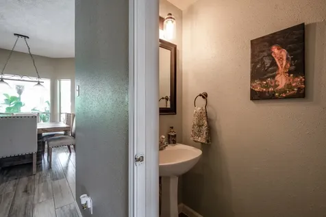 1015 Highlands Woods Drive Highlands TX 77562