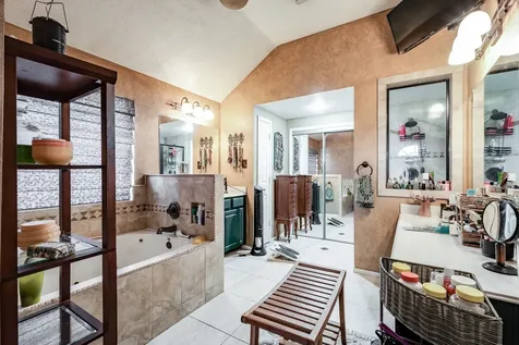 1015 Highlands Woods Drive Highlands TX 77562