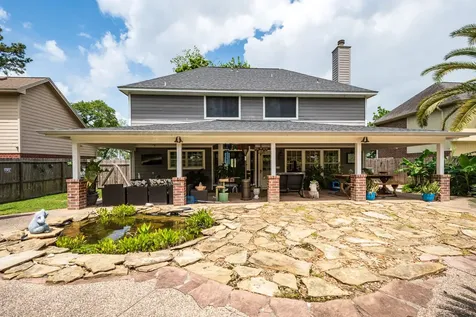 1015 Highlands Woods Drive Highlands TX 77562