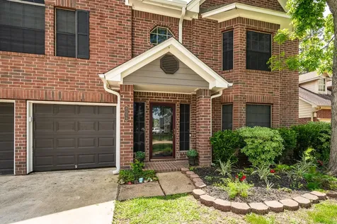 1015 Highlands Woods Drive Highlands TX 77562