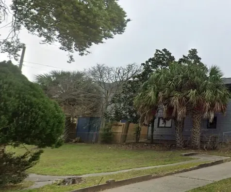 1723 M 1/2 Avenue Galveston TX 77550