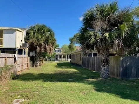 1723 M 1/2 Avenue Galveston TX 77550