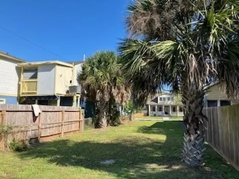 1723 M 1/2 Avenue Galveston TX 77550