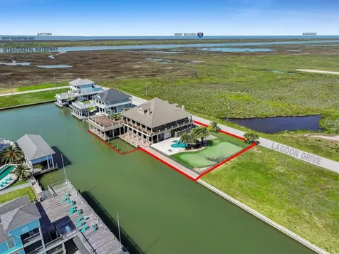 1239 Lagoon Drive Crystal Beach TX 77650
