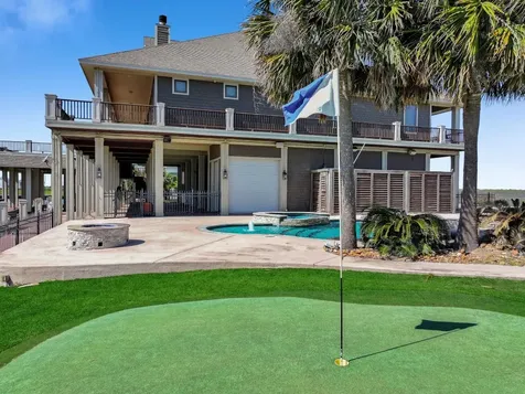 1239 Lagoon Drive Crystal Beach TX 77650