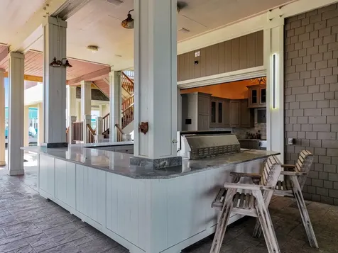 1239 Lagoon Drive Crystal Beach TX 77650