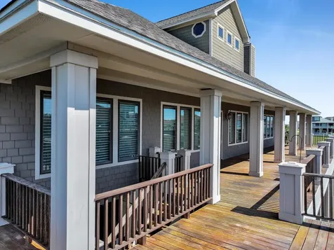 1239 Lagoon Drive Crystal Beach TX 77650