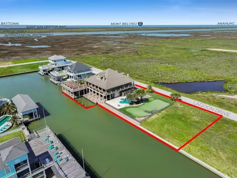 1239 Lagoon Drive Crystal Beach TX 77650