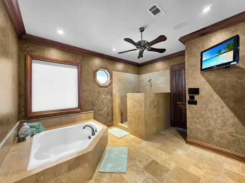 1239 Lagoon Drive Crystal Beach TX 77650