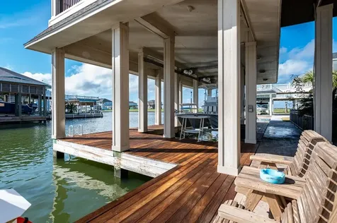 1239 Lagoon Drive Crystal Beach TX 77650