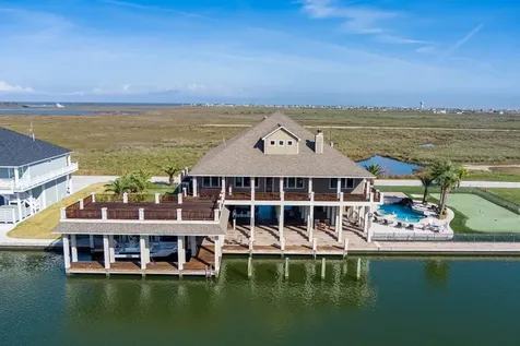 1239 Lagoon Drive Crystal Beach TX 77650
