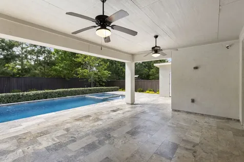 11 Floral Vista Drive Tomball TX 77375