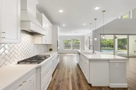 11 Floral Vista Drive Tomball TX 77375