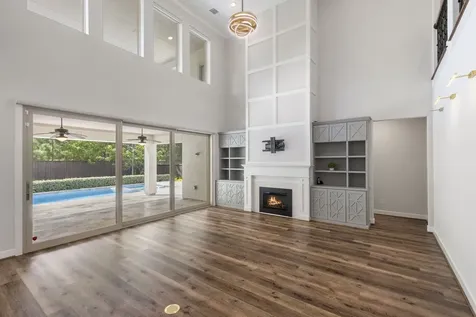 11 Floral Vista Drive Tomball TX 77375