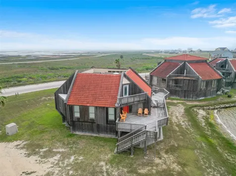 118 Private Road 640 Matagorda TX 77457