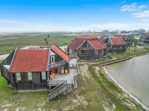 118 Private Road 640 Matagorda TX 77457