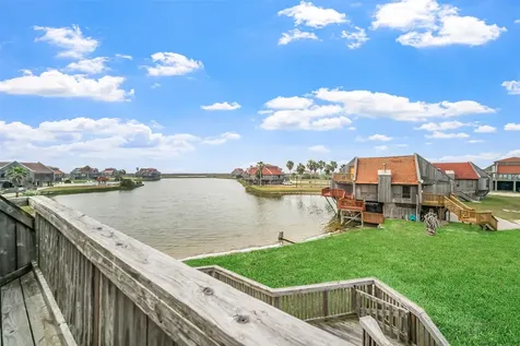 118 Private Road 640 Matagorda TX 77457