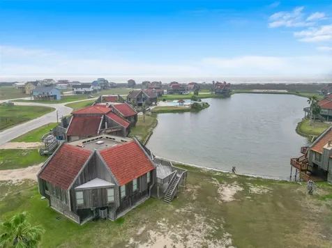 118 Private Road 640 Matagorda TX 77457