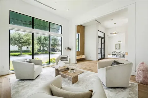 4002 Meadow Lake Lane Houston TX 77027