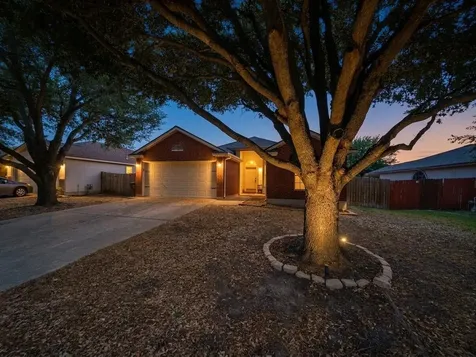 5003 Daymon Court Hutto TX 78634