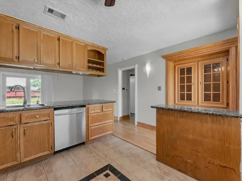 10319 Dunvegan Way Houston TX 77013