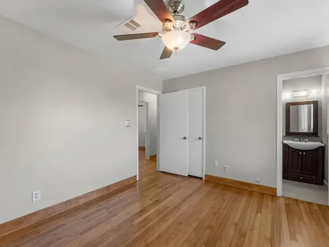 10319 Dunvegan Way Houston TX 77013