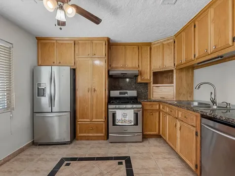10319 Dunvegan Way Houston TX 77013