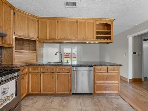10319 Dunvegan Way Houston TX 77013