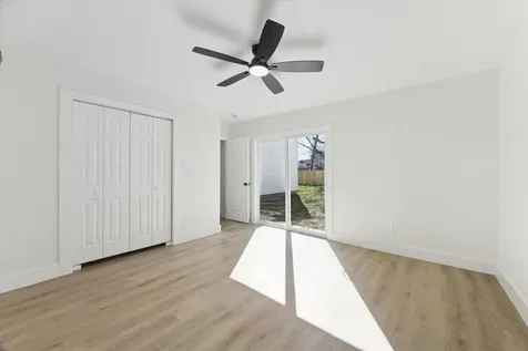 212 N Forrest Avenue La Porte TX 77571