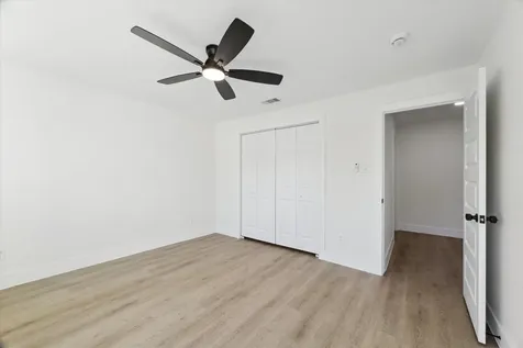212 N Forrest Avenue La Porte TX 77571