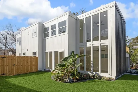 212 N Forrest Avenue La Porte TX 77571