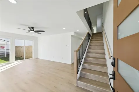212 N Forrest Avenue La Porte TX 77571