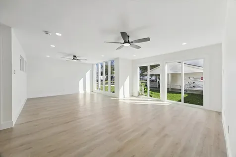 212 N Forrest Avenue La Porte TX 77571