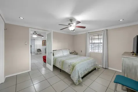 19096 County Road 669f Alvin TX 77511