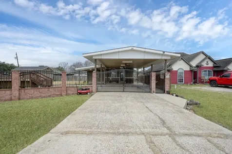 19096 County Road 669f Alvin TX 77511